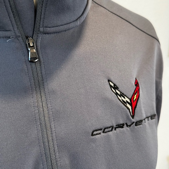 Chevrolet Corvette Under Armour Quarter-Zip Mid-Weight Pull Over - Picture 3 of 8